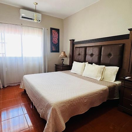 Hosteria Casa Marquez Leon Bagian luar foto