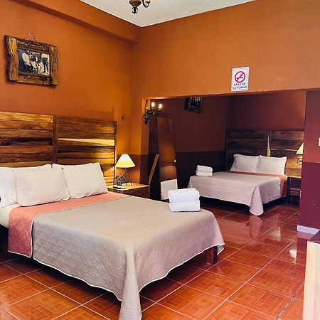 Hosteria Casa Marquez Leon Bagian luar foto