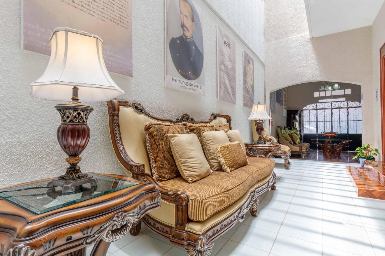 Hosteria Casa Marquez Leon Bagian luar foto