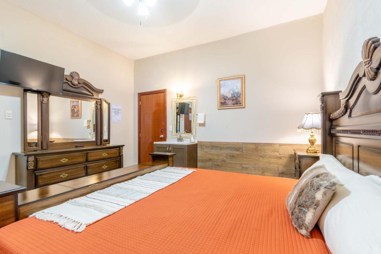 Hosteria Casa Marquez Leon Bagian luar foto