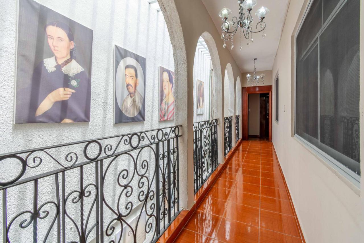 Hosteria Casa Marquez Leon Bagian luar foto