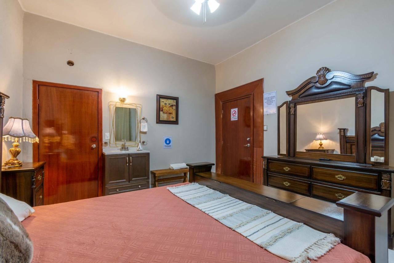 Hosteria Casa Marquez Leon Bagian luar foto