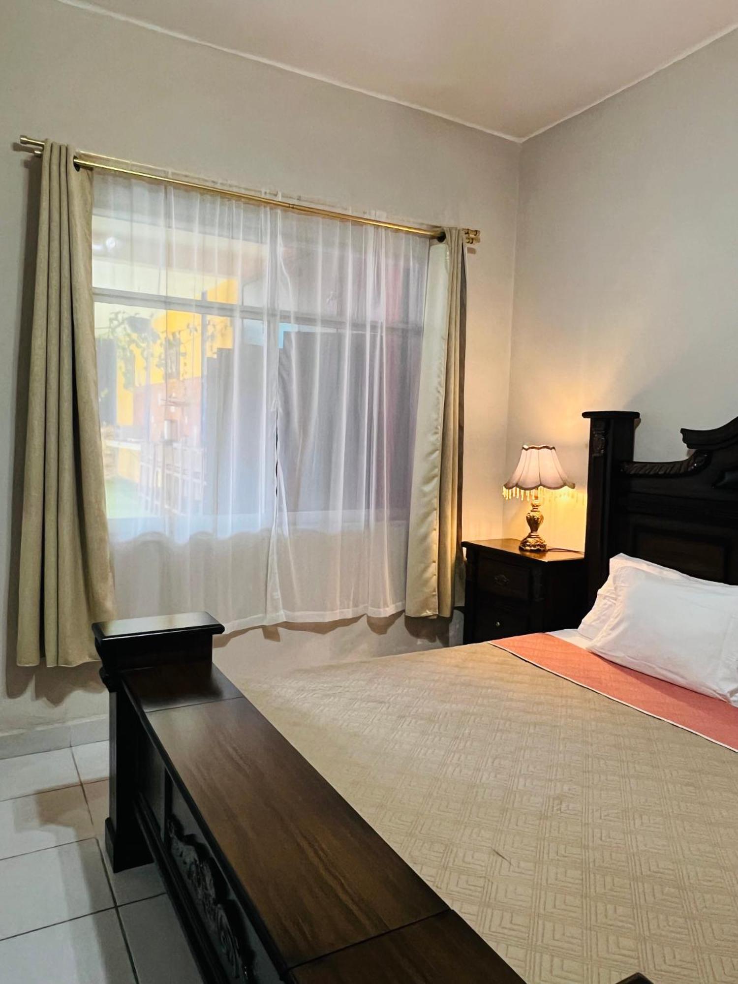 Hosteria Casa Marquez Leon Bagian luar foto