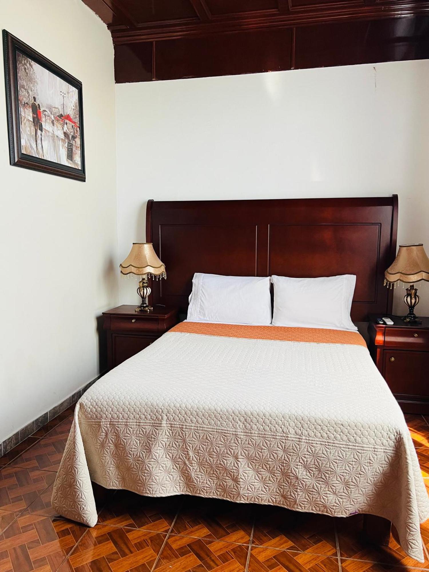 Hosteria Casa Marquez Leon Bagian luar foto