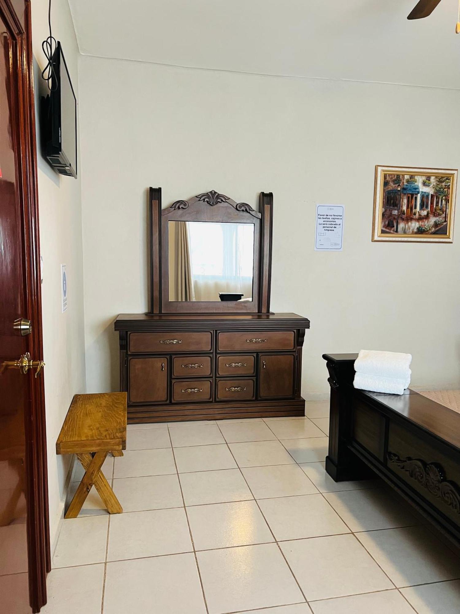 Hosteria Casa Marquez Leon Bagian luar foto