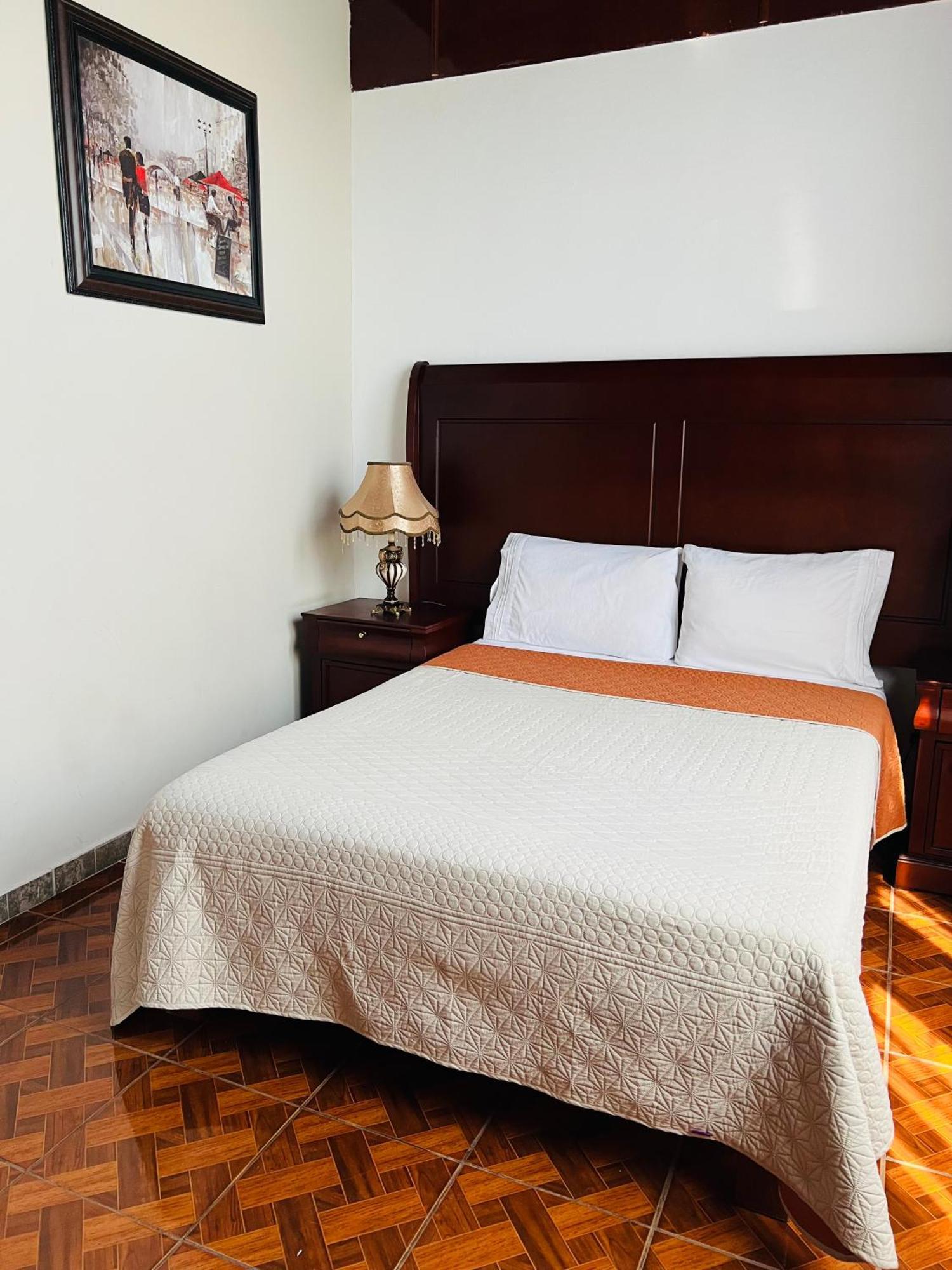 Hosteria Casa Marquez Leon Bagian luar foto